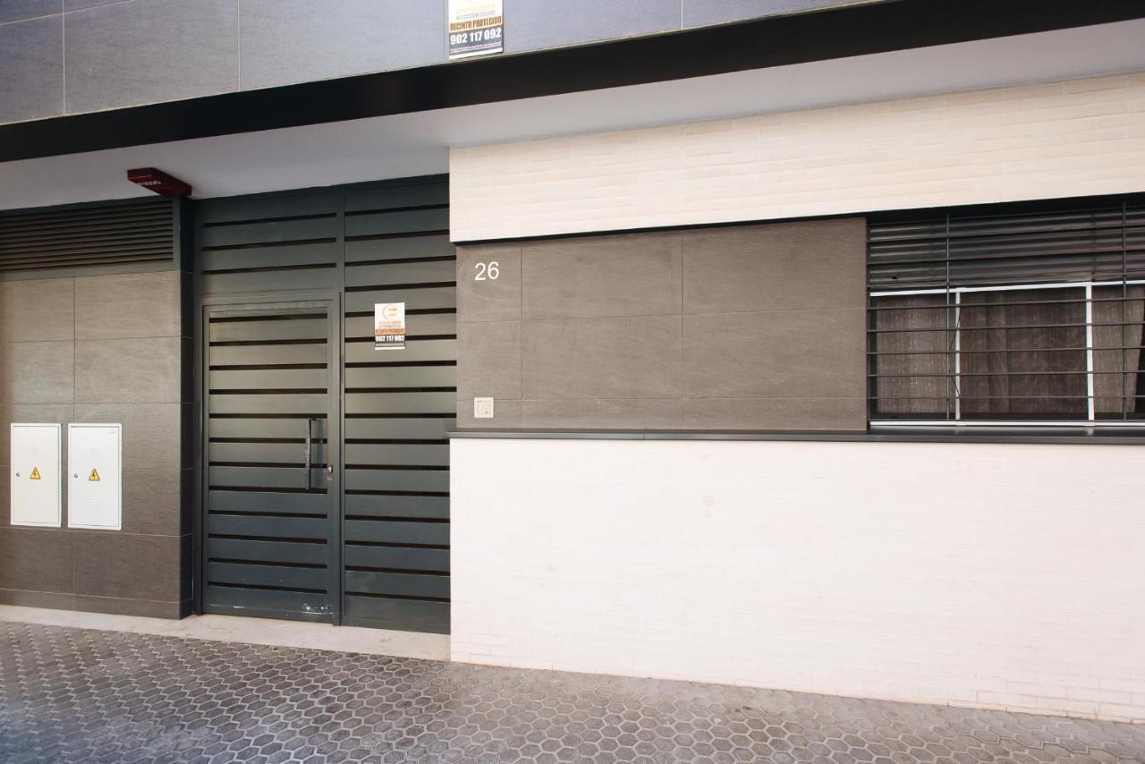 Apartamento estelar con piscina y garaje nervión Sevilha Exterior foto