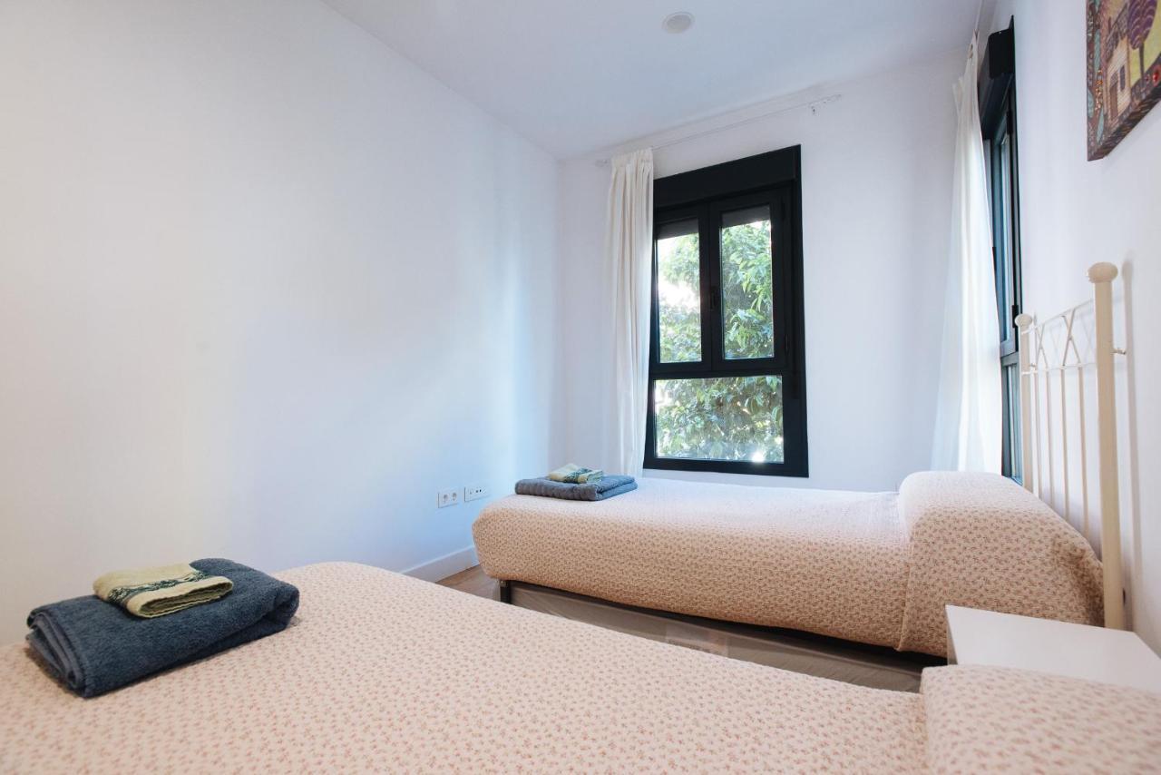 Apartamento estelar con piscina y garaje nervión Sevilha Exterior foto