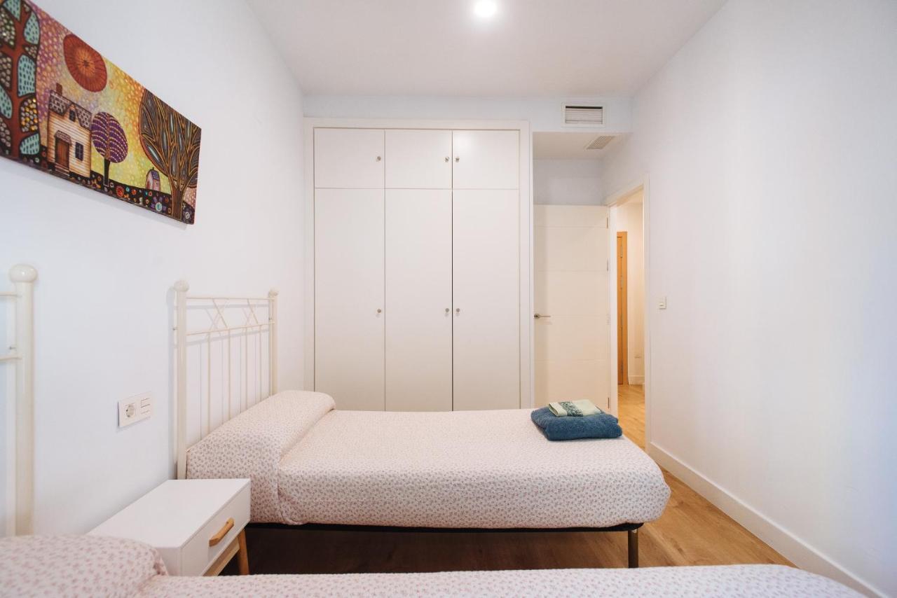 Apartamento estelar con piscina y garaje nervión Sevilha Exterior foto